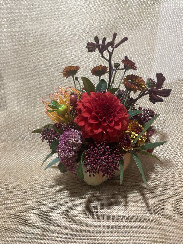 Цветочные композиции в тыквах