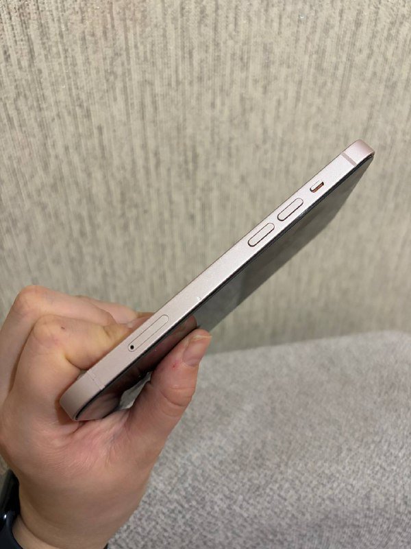iPhone 13 128 GB розового цвета 5