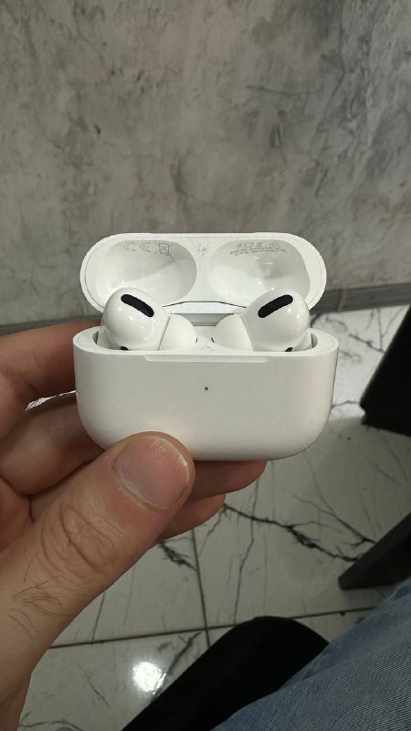 AirPods Pro первого поколения 4