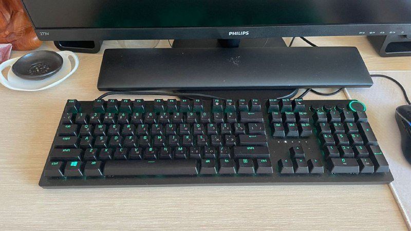 Компьютер, монитор, клавиатура, кресло 3