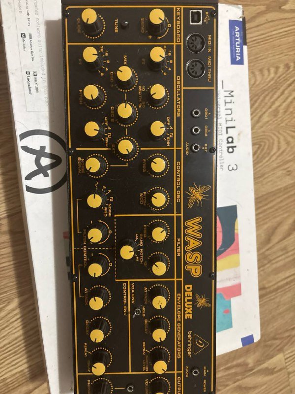 Синтезатор behringer wasp
