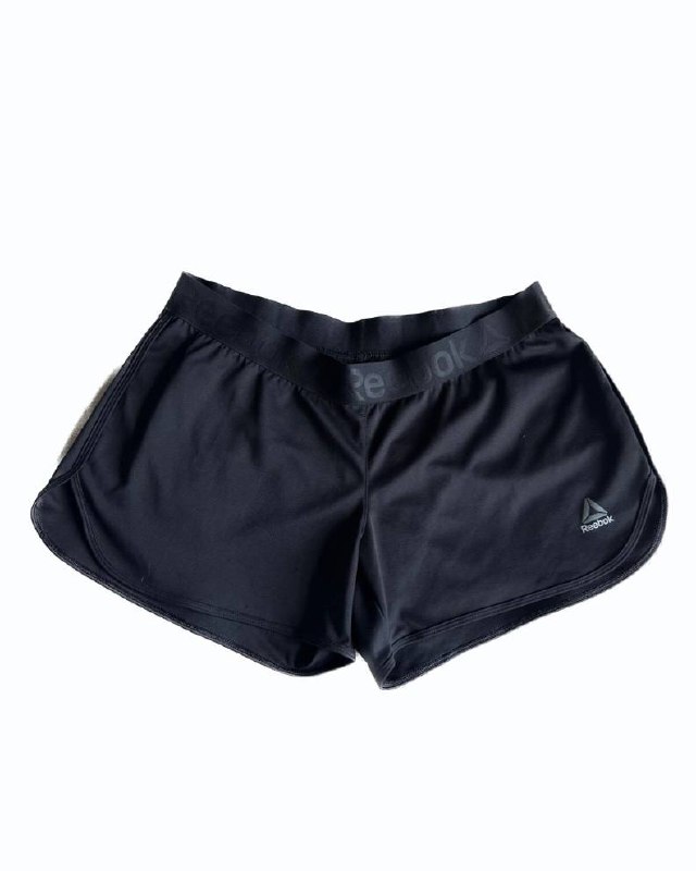 Kenzo t-shirt, Reebok shorts 4