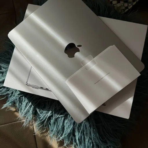 MacBook Air 13 M3 16GB 512GB