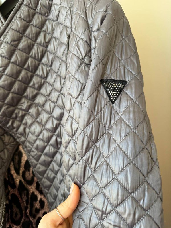 Накладки силиконовые, сумка Guess, куртка Guess, босоножки 37, пальто Zara 6