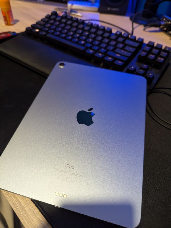 iPad Air 11 4th generation 64GB, чехол 2