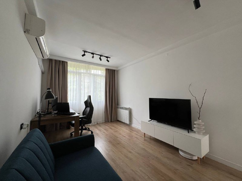 Квартира 3 комнаты, 1 спальня, кухня, гардеробная, балкон 6