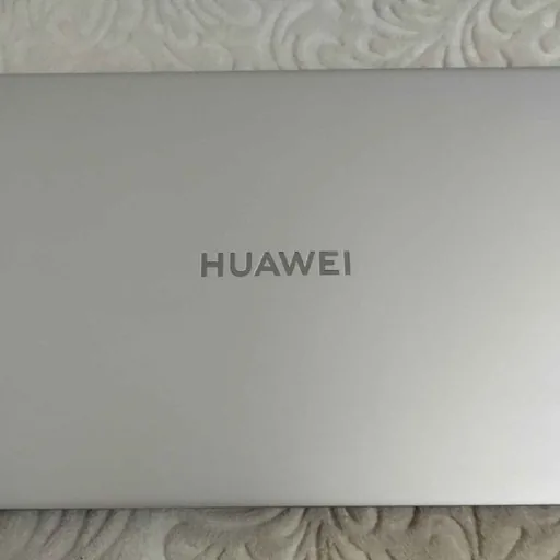HUAWEI MateBook D 16, Klipsch колонки