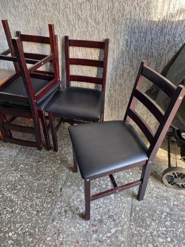 4 деревянных стула
