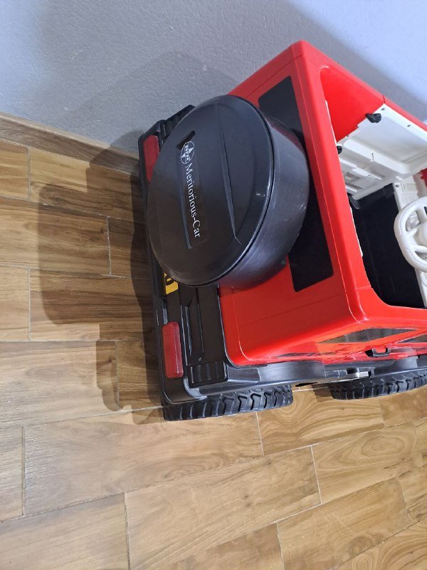 Детская машина электромобиль красная с пультом 5