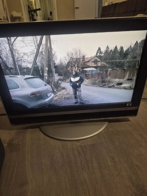 Sony Bravia телевизор 28 дюймов 1