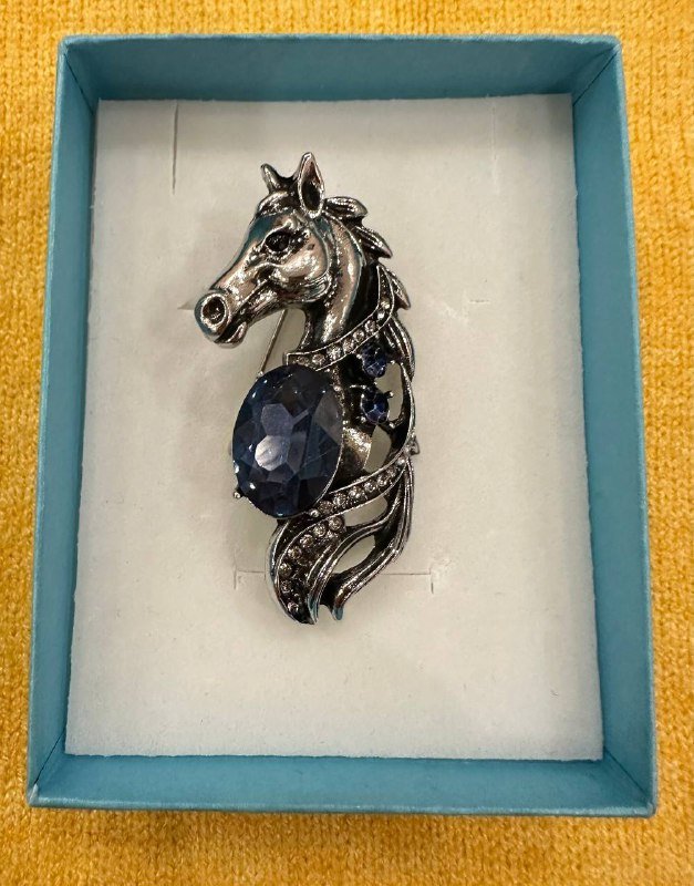 Брошки лошадки символ 2026 года