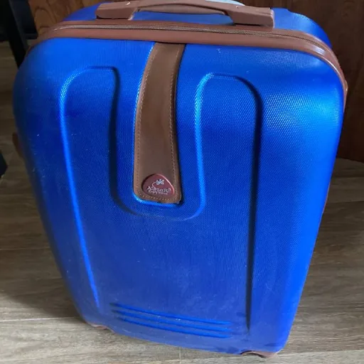 Чемодан, куртка, игра, пазл, термосы