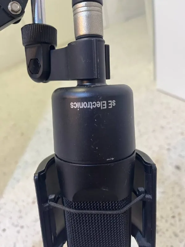 Студийный конденсаторный микрофон X1A SE Electronics 1