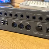 Roland R8 drum machine and SN-R8-04 sound library 3