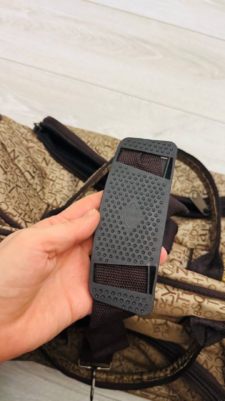 Дорожная сумка на колесиках с ручкой 9