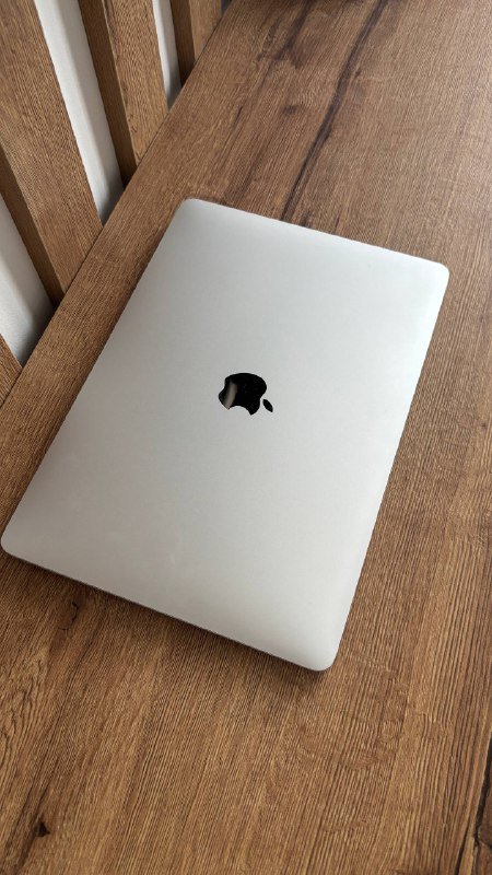 MacBook Air m1 8/256GB