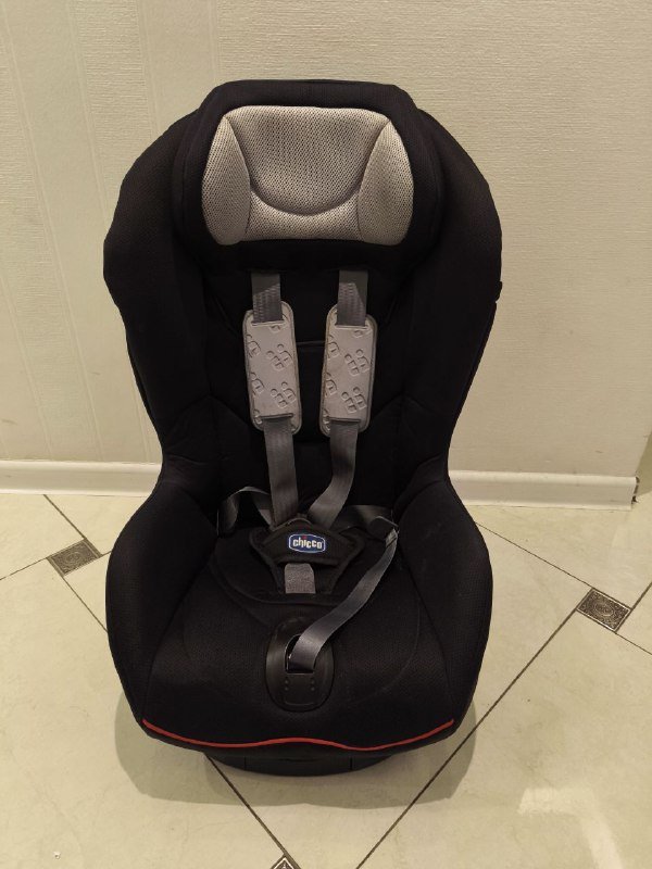 Детское автокресло Chicco 9-18 кг 1