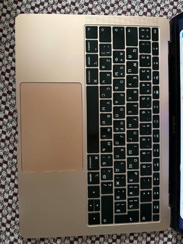 MacBook Air Retina 13” 2019 года 3