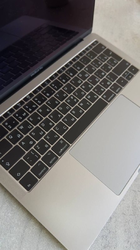 MacBook Pro 2017, Intel i5, 8GB RAM, Display Issues