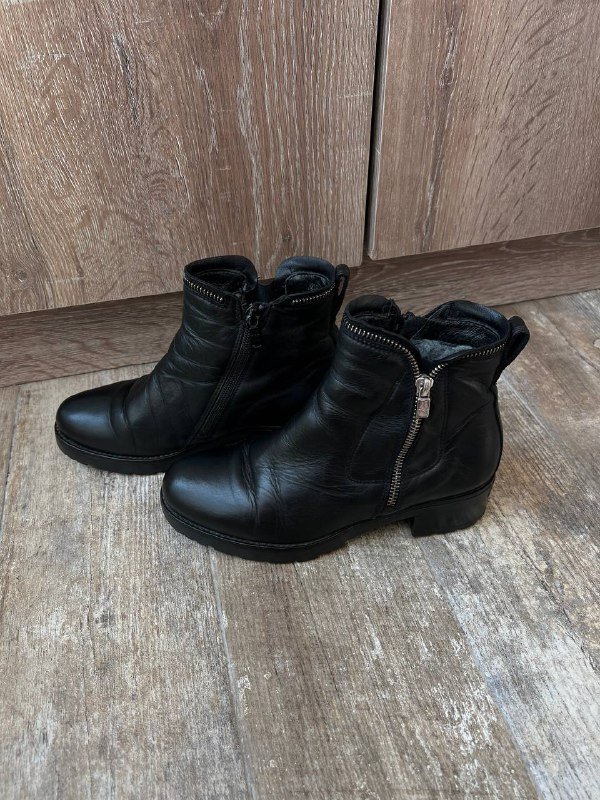 Черные сапоги Nero Giardini натуральная кожа 36 размер