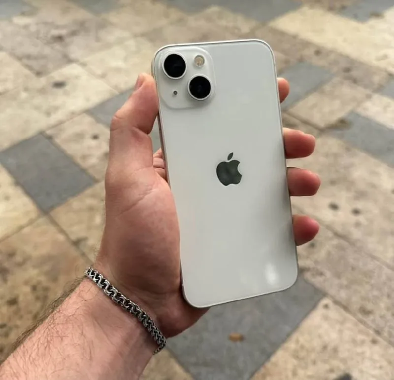 iPhone 13 1