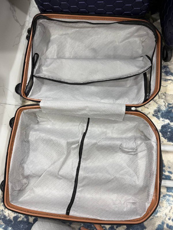 Чемодан ручная кладь 3