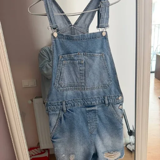 Джинсовый комбинезон TOPSHOP