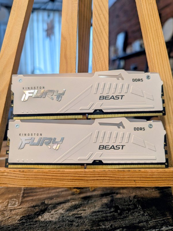 Оперативная память Kingston Fury Beast White RGB 64Gb DDR5