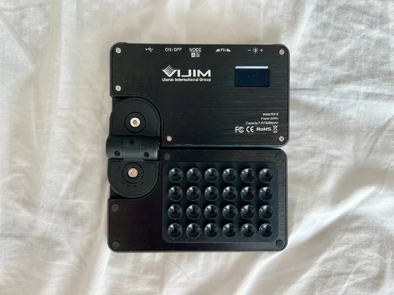 Ulanzi VIJIM R316 RGB видеосвет 1