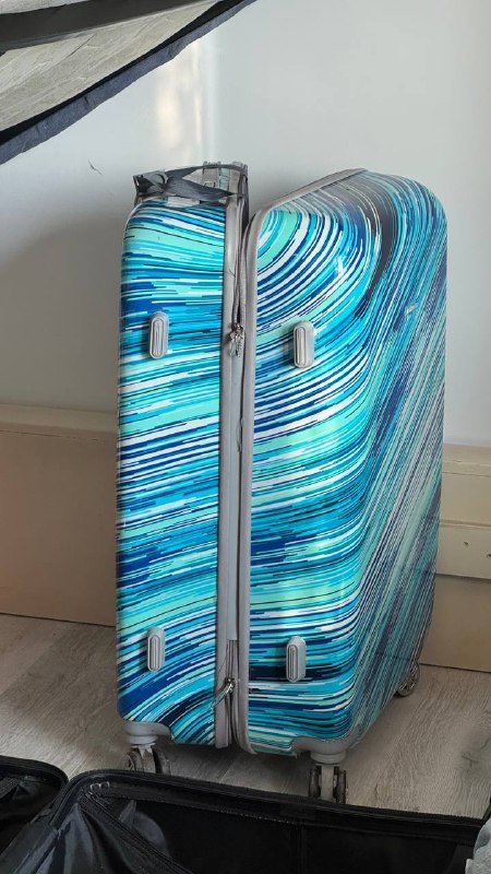 Чемодан 70x30x46 2