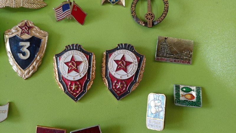 Значки, знаки отличия, эмблемы, монеты, винтажные и старинные 2