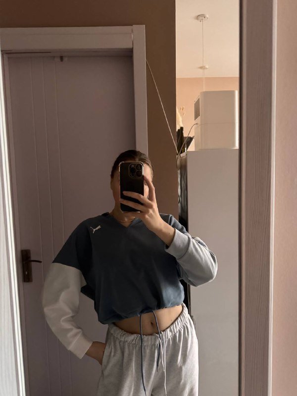 спортивная кофта puma, кофточка с мехом, розовый комбинезон, костюм znwr, спортивная кофточка adidas, юбка, боксерские шорты