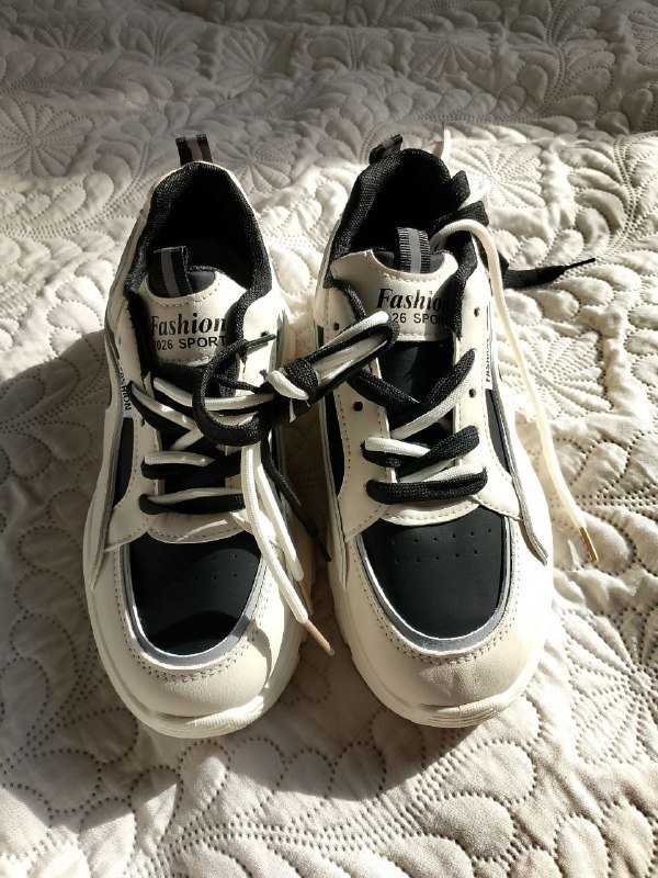 Кроссовки женские новые 2