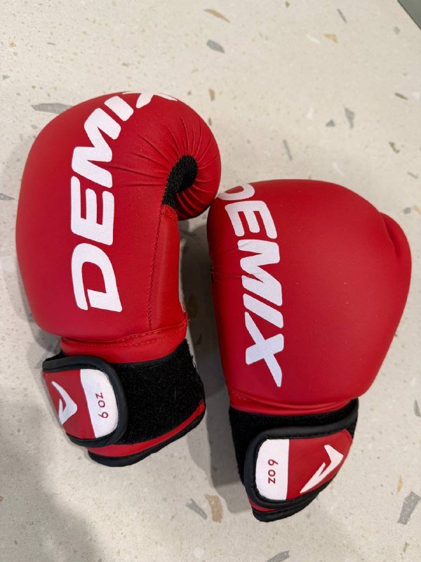 Детские боксерские перчатки Demix