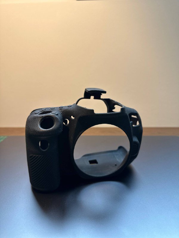 Canon 90D камера, объектив 18-135 мм, аксессуары 5