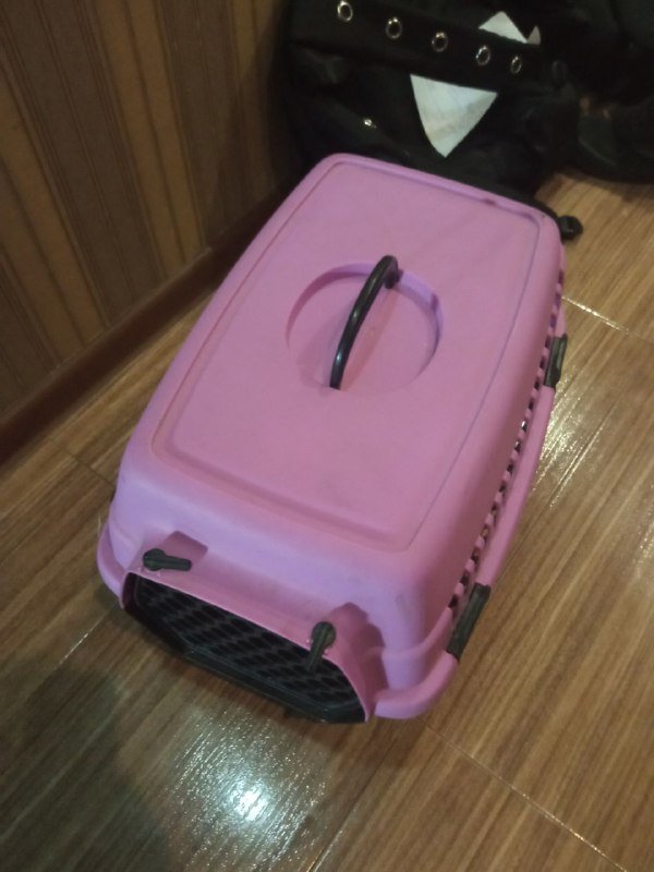 Переноска для животных розового цвета 2
