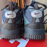 Женские кроссовки Nike Air Humara QS 4