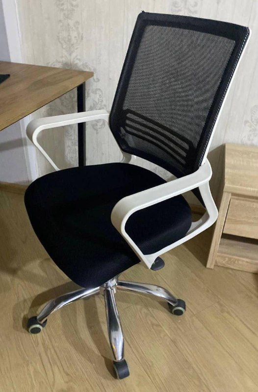 Отпариватель/утюг Deerma DEM-HS200, Увлажнитель воздуха Gorenje H50W, Компьютерный стул, Мультиварка Midea FS5077, Пароварка Arshia SF128-2545, Плюшевый медведь, Микроволновка Samsung ME88SUG/W 2