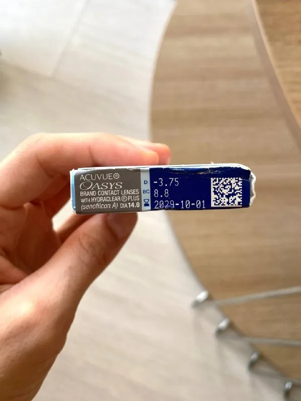 Контактные линзы ACUVUE Oasys