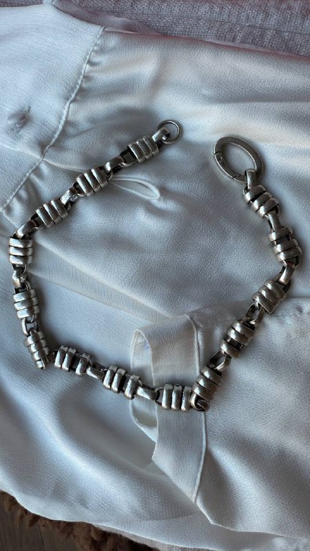 Куртка, цепь, сумка, блуза 2