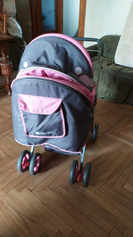 Легкая детская коляска с козырьком и фиксацией колес 6