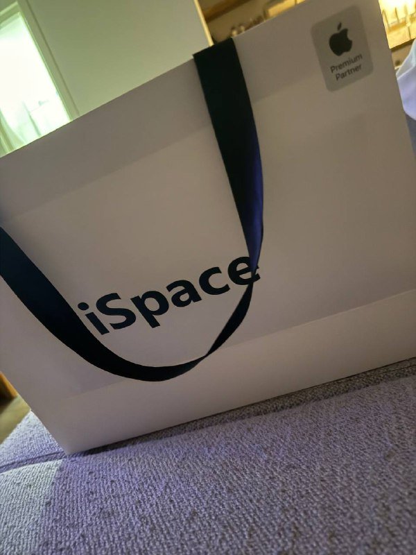 MacBook Air M1 8 GB 256 GB 4