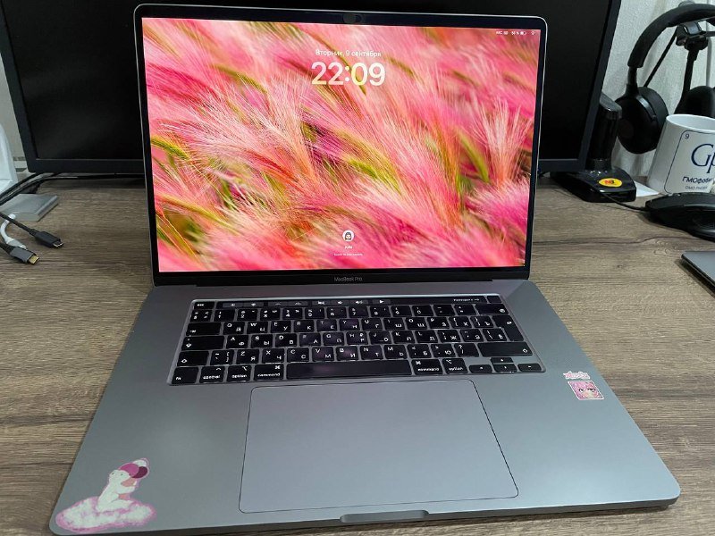 MacBook Pro 16 дюймов 2019, i7, 32GB RAM, 512GB SSD 2