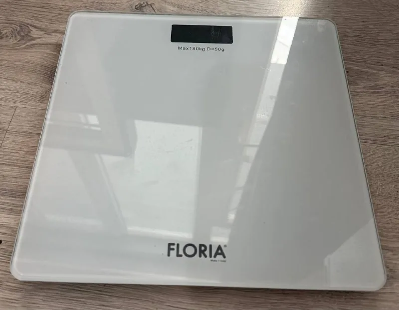 Весы Floria