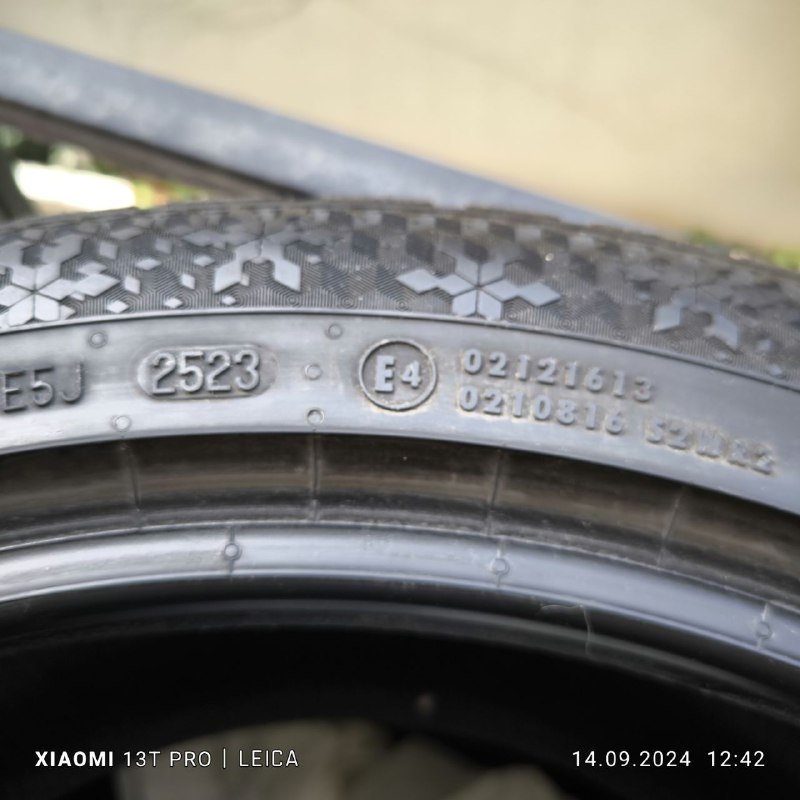 Зимний комплект разноширокий Continental 245/45/18 и 275/40/18