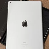 iPad 8-го покоління з Apple Pencil, iPhone 11 128 ГБ 1
