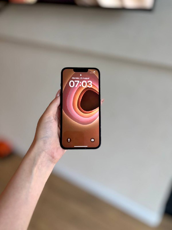 iPhone 13 128gb, iPhone 14 128gb, AirPods 3, Nintendo Switch