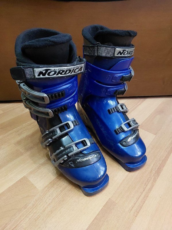 Детские горнолыжные ботинки TecnoPro, Детские лыжи Rossignol, Горнолыжные ботинки Nordica 6