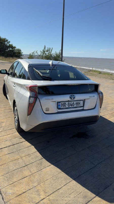 Toyota Prius 2017 года 5