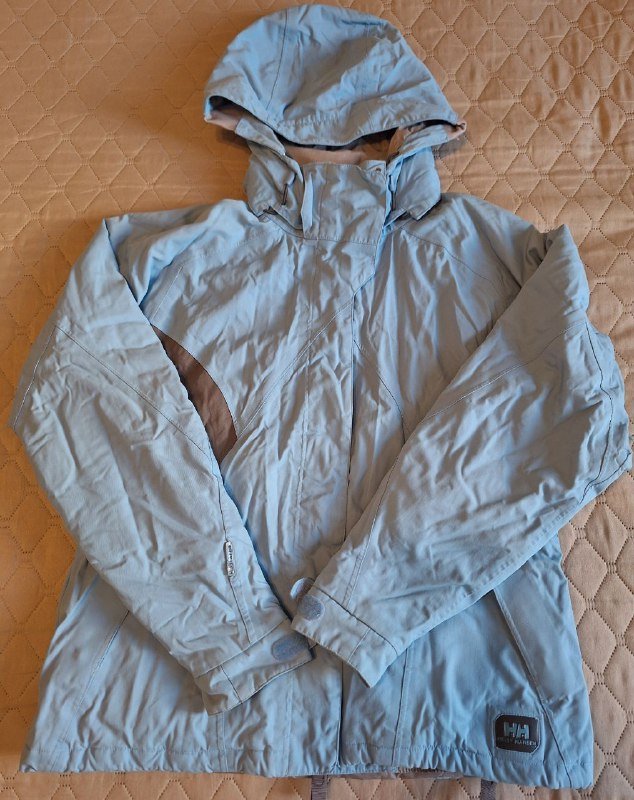 Женские куртки и кофты